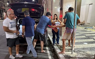 Celebração das Mães Divinas através do Amor em Ação